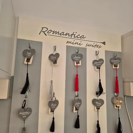 Romantica מלון דירות נאוסה