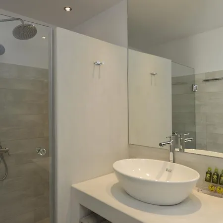 Romantica נאוסה