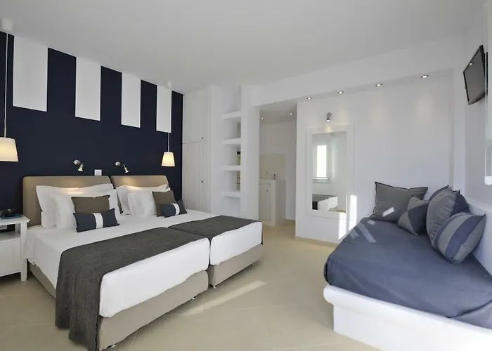 Romantica Aparthotel Naousa (Paros)